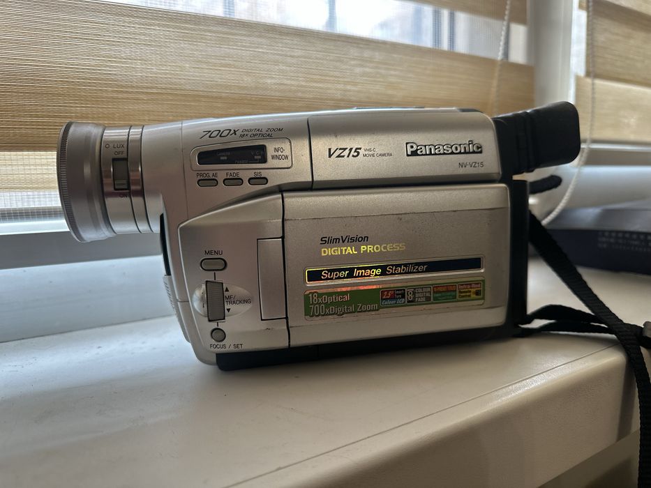 Видеокамера Panasonic NV-VZ15 (VHS-C)