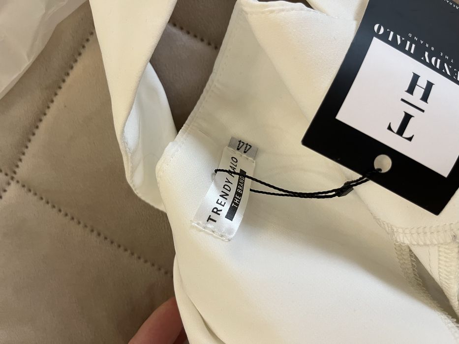 Корсет с баской новый s