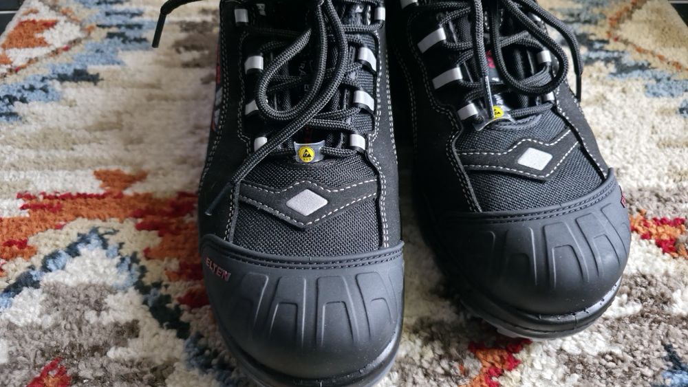 Vând incaltaminte de protectie Elten, nou, marimea 41