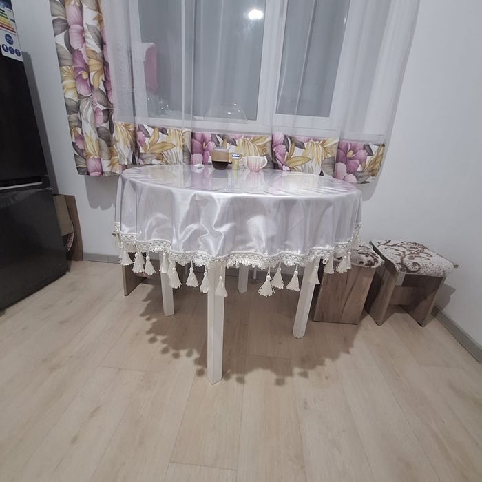 Продам кухонный гарнитур со столом