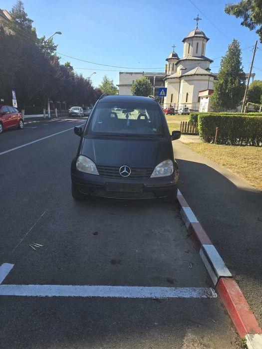Mașina Mercedes vaneo1. 6 benzina km 248 anul205 preț 1290 euro