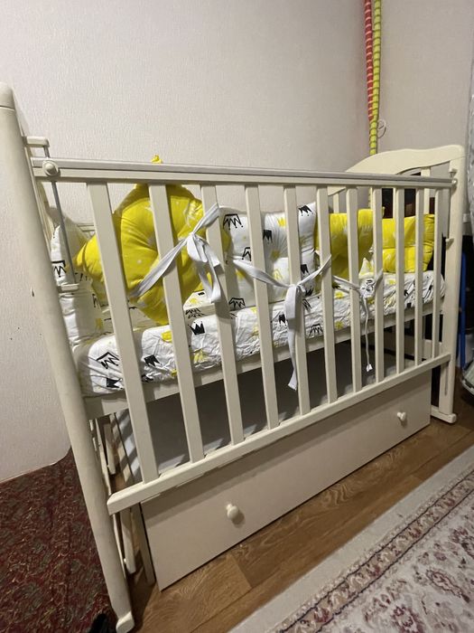 Продам детскую кроватку