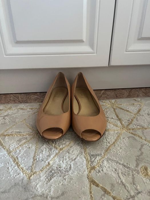 Продам обувь  балетки