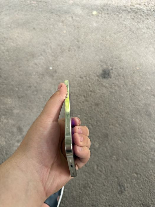 Продам айфон 12 PRO 128гб белый цвет