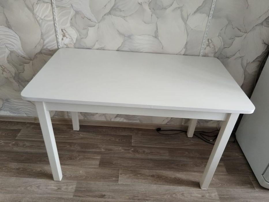 Продам кухонный стол