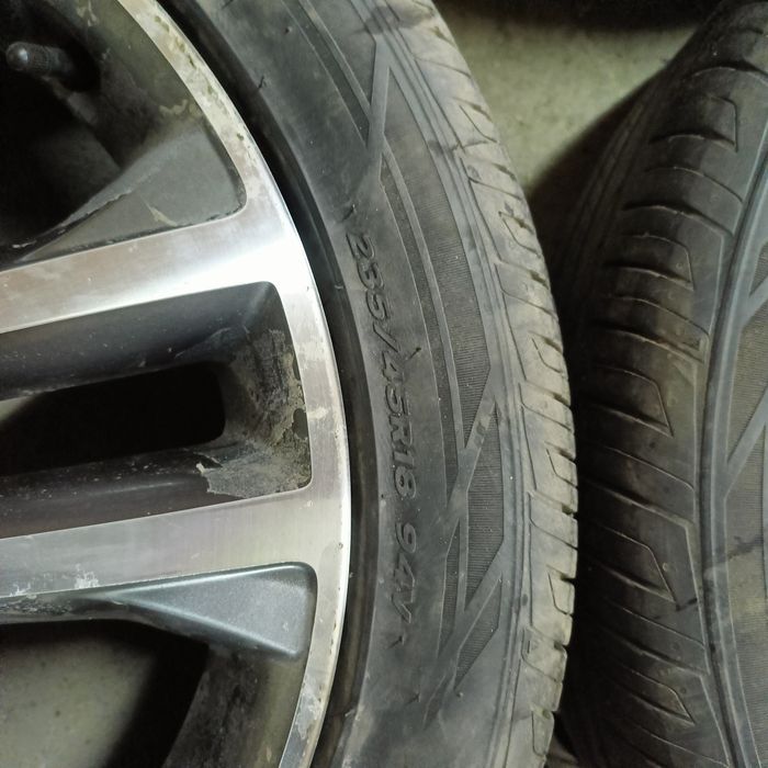 Обменяю колеса 235/45 R18