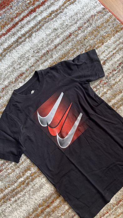 Tricou nike (culoarea neagra)