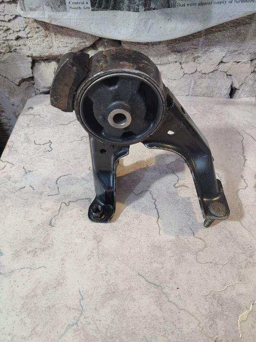 Подушка от двигателя