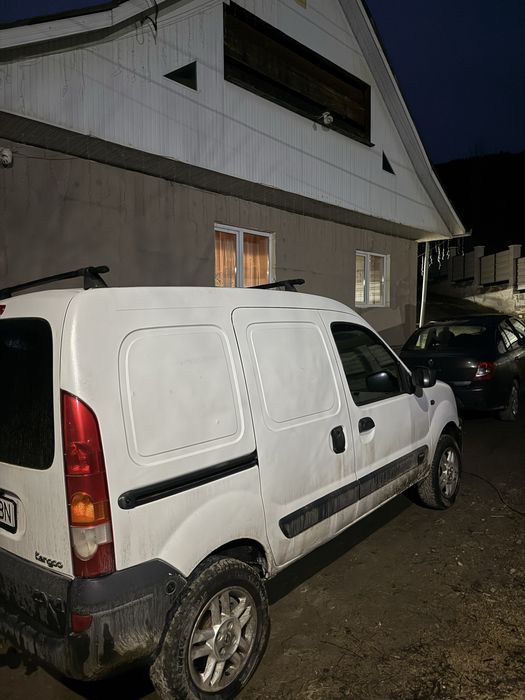 Vand renaul kangoo 4x4 2800euro negociabil