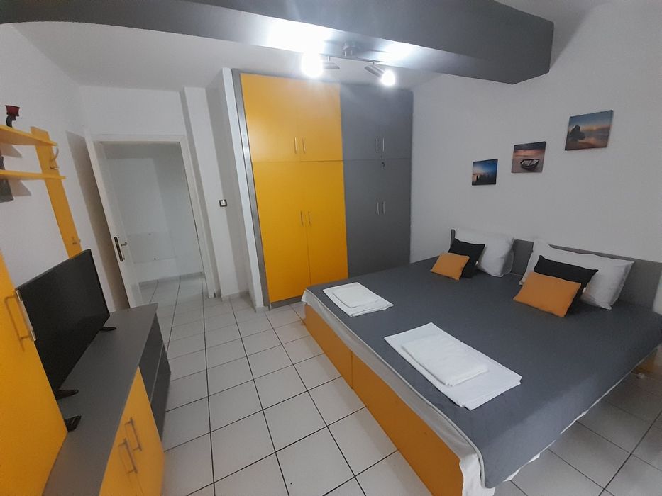 Дава се под наем Едностаен апартамент в Хасково, Промишлена зона - Юг - 55 кв.м за 60 € - Снимка #1