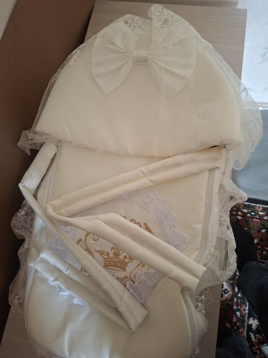 Конверт выпыска радом