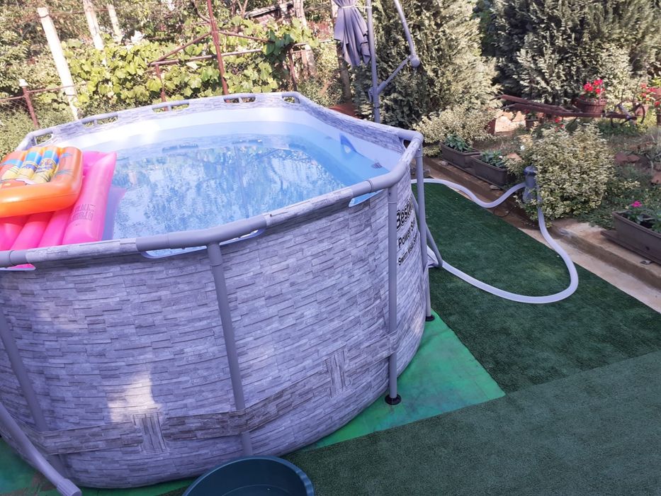 Piscina Bestway 4.27m x 2.50m