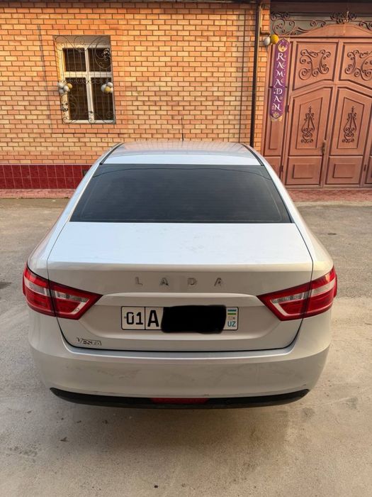 lada vesta   1,6