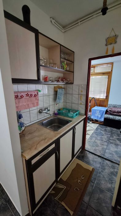 1943-Продава се двустаен апартамент на нисък етаж в ж.к. "Орел"!