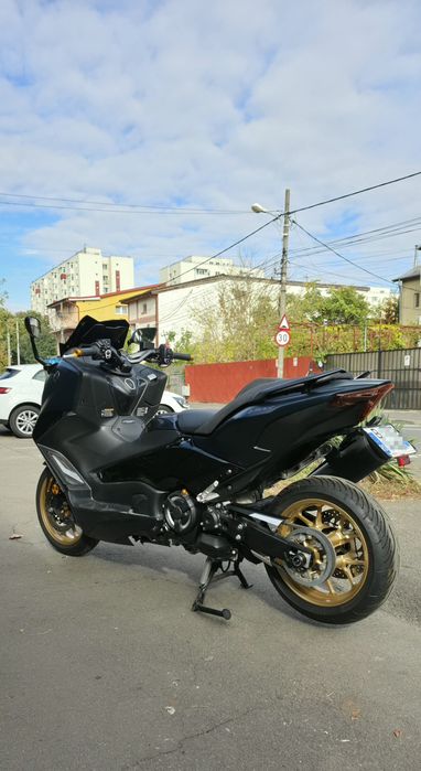 Yamaha Tmax T max Tech 560