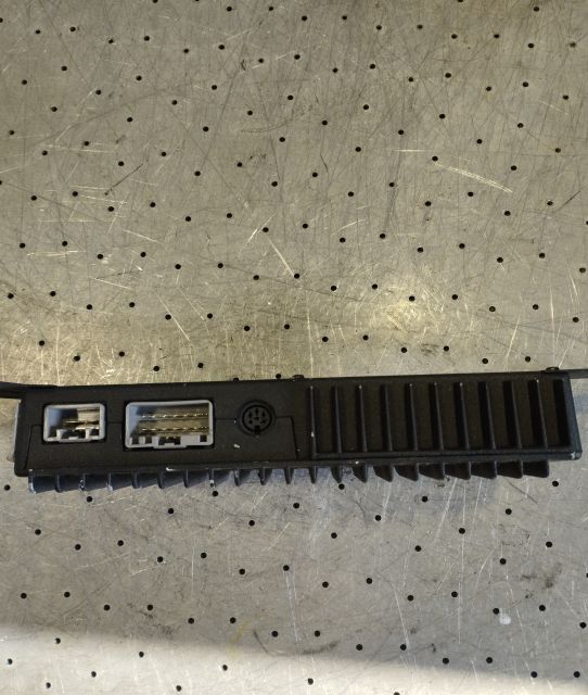 Amplificator audio 30752259 Volvo S60 prima generatie (facelift)