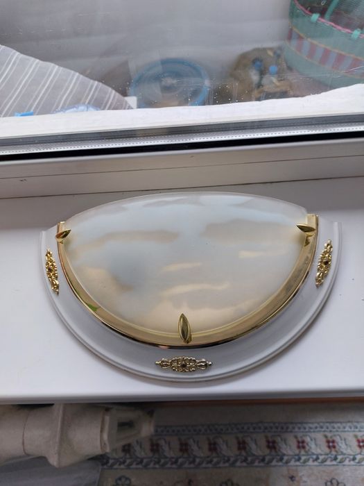 Люстры на стену и для потолка