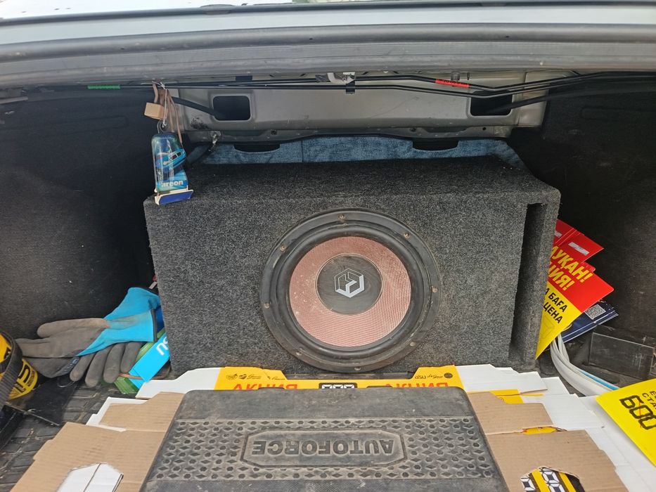 Продам сабвуфер Урал
