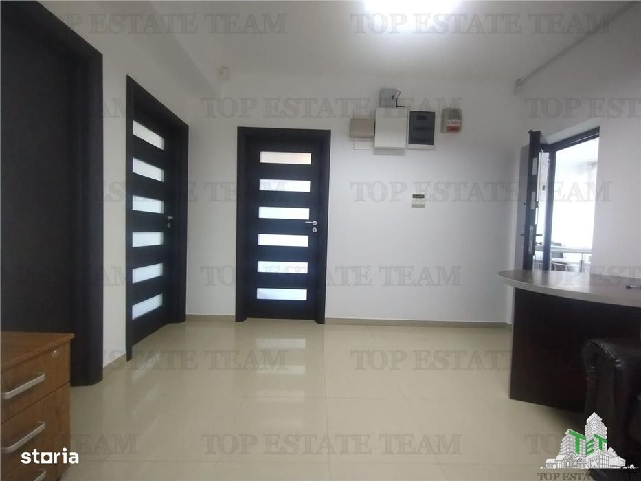 Apartament premium 4 camere cu intrare separata, ideal officecabinet,