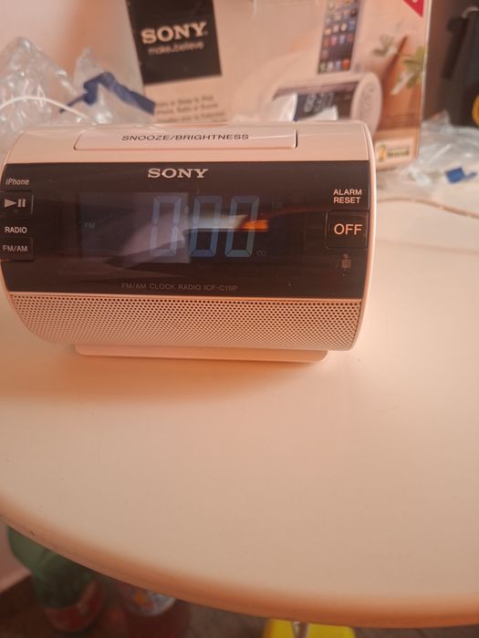 Vand radio ceas sony