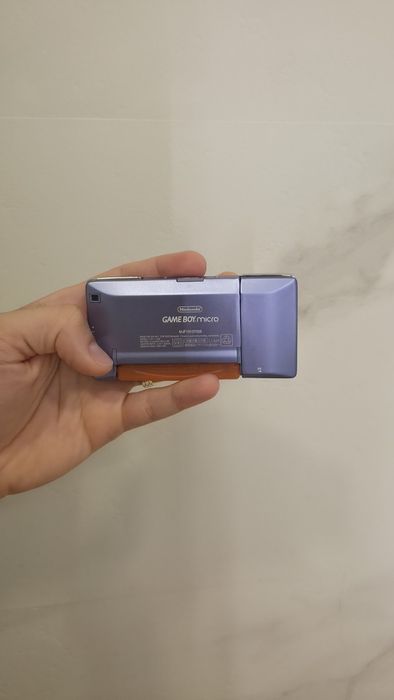 Gameboy Advance Micro, cu joc Pokemon FireRed