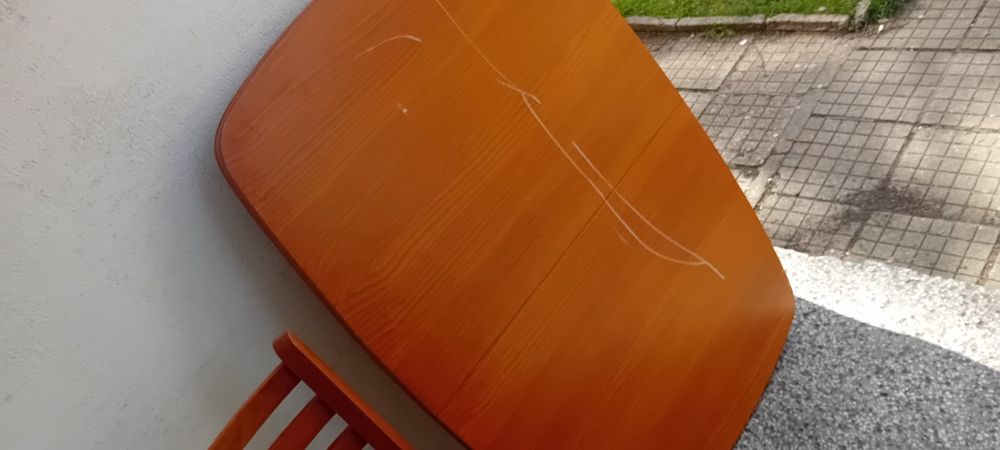 Чисто нови маса и 6 стола