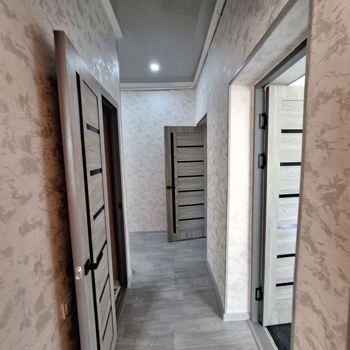 2 комнатная квартира в центре Чирчика