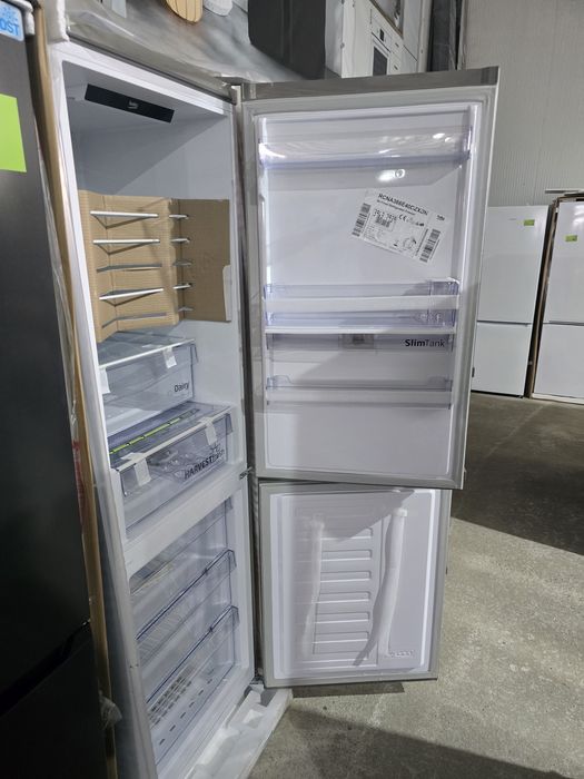 Нов инверторен хладилник с фризер Beko BEKO  RCNA366E40DZXBN, 324 л No Frost с диспенсър за вода