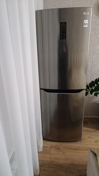 Продам холодильник