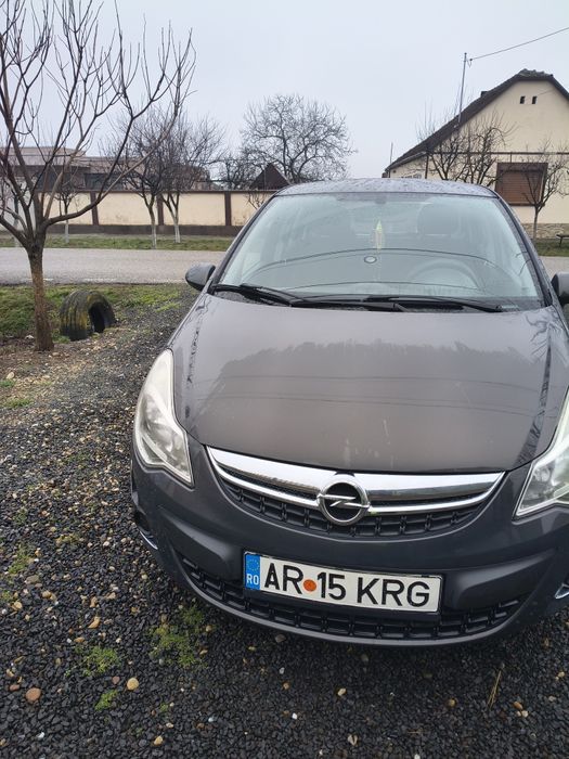 Vând Opel corsa D