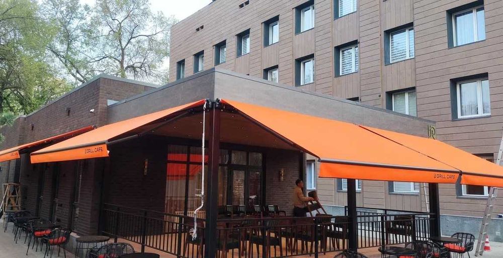 Маркизы террасные для ресторанов.