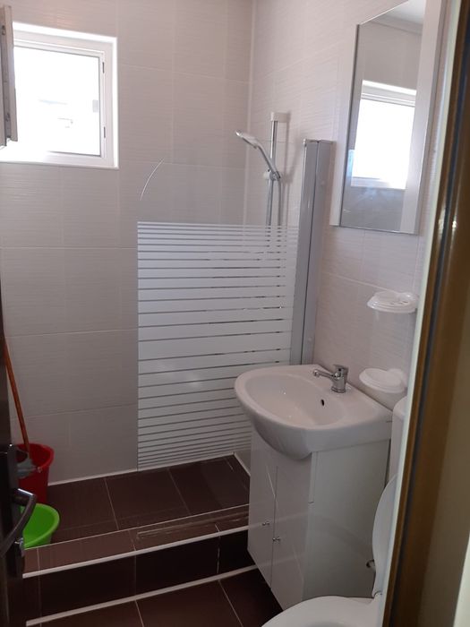 Inchiriez apartament