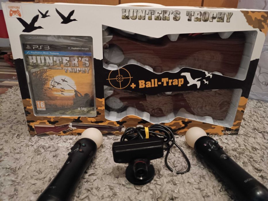 Set 2 manete PlayStation move, 2 puști, joc Hunter s Trophy PS3 PS 3