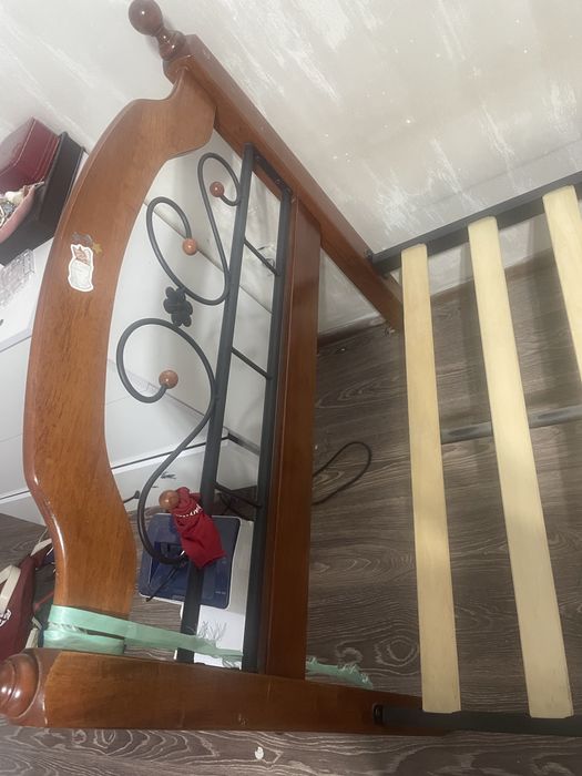 Односпальная кровать