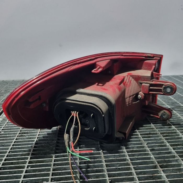 Stop Dreapta Volkswagen Tiguan 5N Facelift 2011 - 2015 SUV 4 Usi (1399) Cu led