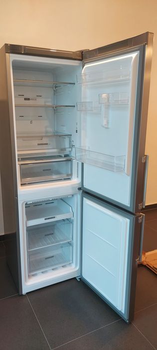 Хладилник Whirlpool като нов в гаранция