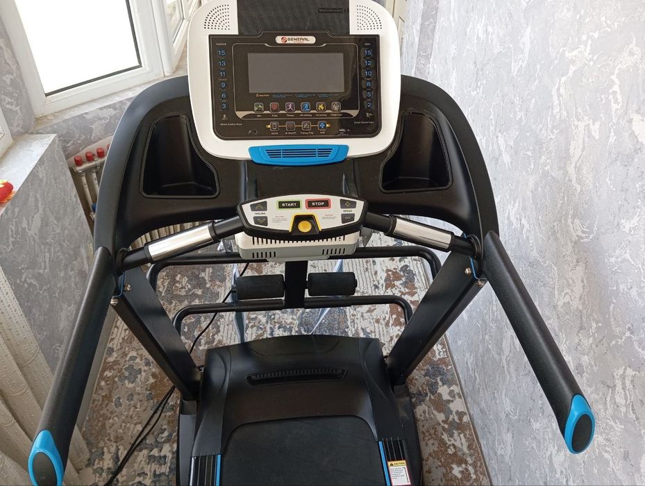 Беговая дорожка отличном состояние. Югуриш йўлакча