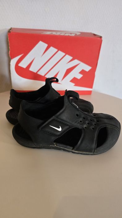 Детски Nike оригинални маратонки-22 с подарък оригинални сандали Nike 22.5  с кутии