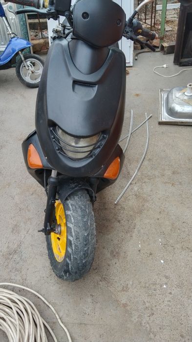 Скутор на бензине.