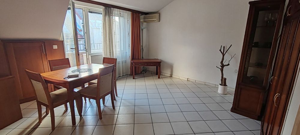 Дава се под наем Тристаен апартамент в София, Лозенец - 95 кв.м за 900 € - Снимка #3