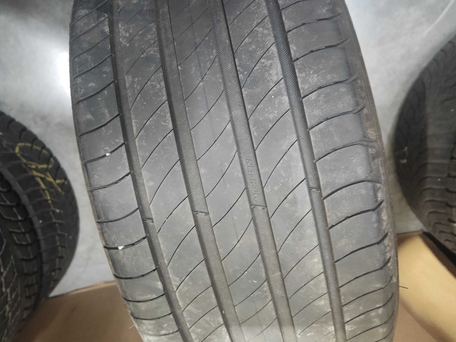1бр. лятна гума 235/50/19 Michelin