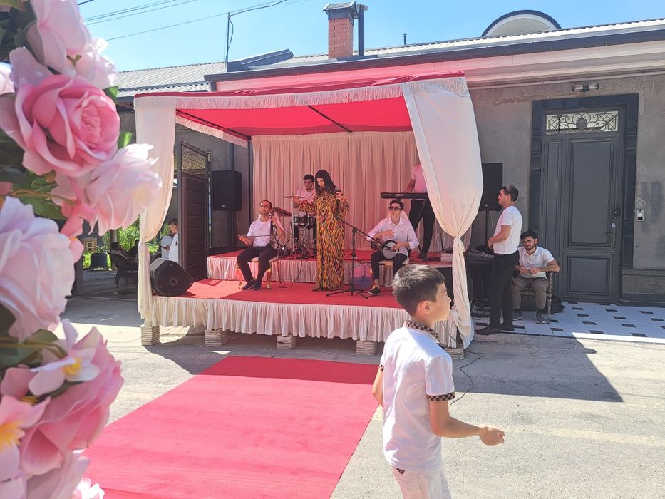 Toʻy xizmati Orkestr saxna aparatura sanatkor xizmati 100$
