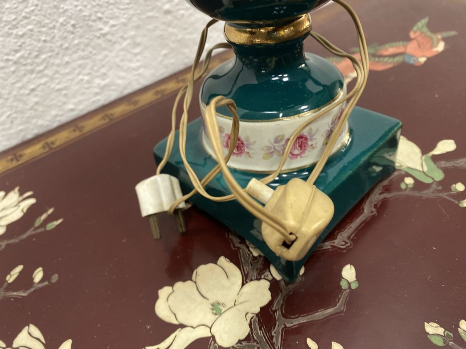 Италианска настолна лампа от порцела