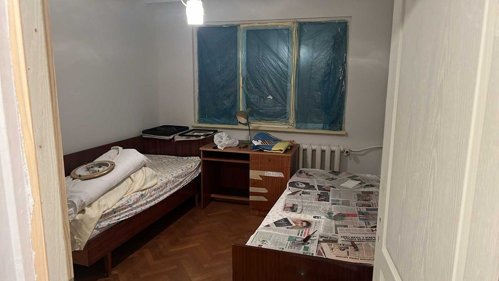 Обзавеждане за детска стая- легла/матраци/ракла/бюро