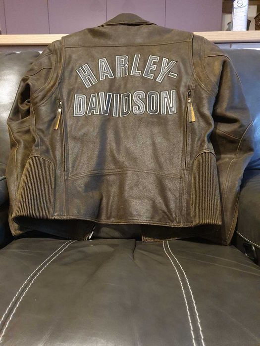 Vand geaca moto HARLEY DAVIDSON originala, impecabila !