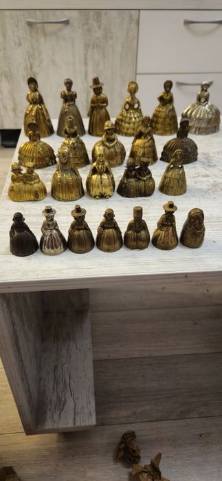Vand clopote vechi de colectie. Vedeti cele 8 poze atasate