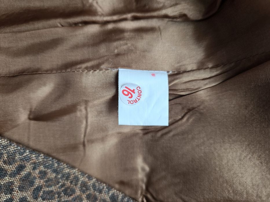 Дамско сако с ефектен принт