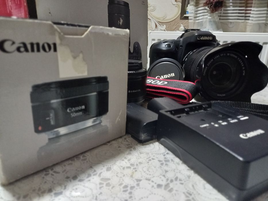 Canon 80 d holati klas 3ta batarika, 64 xotirachip,chixol remen (tasma