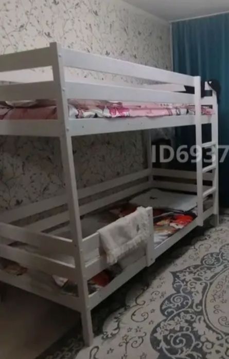 Продам двухъярусную детскую кровать
