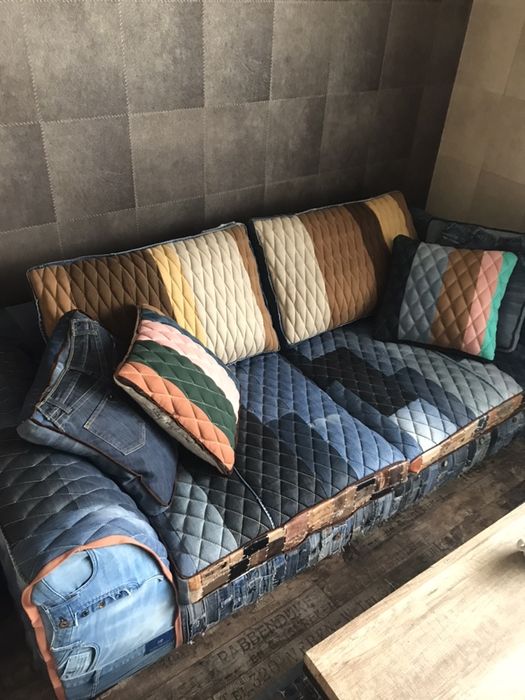 Поръчков дънков диван